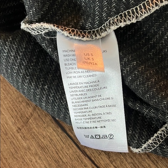 Maeve Black and White Textured Knit Sleeveless V Neck Blouse - Size Small - Picture 12 of 13